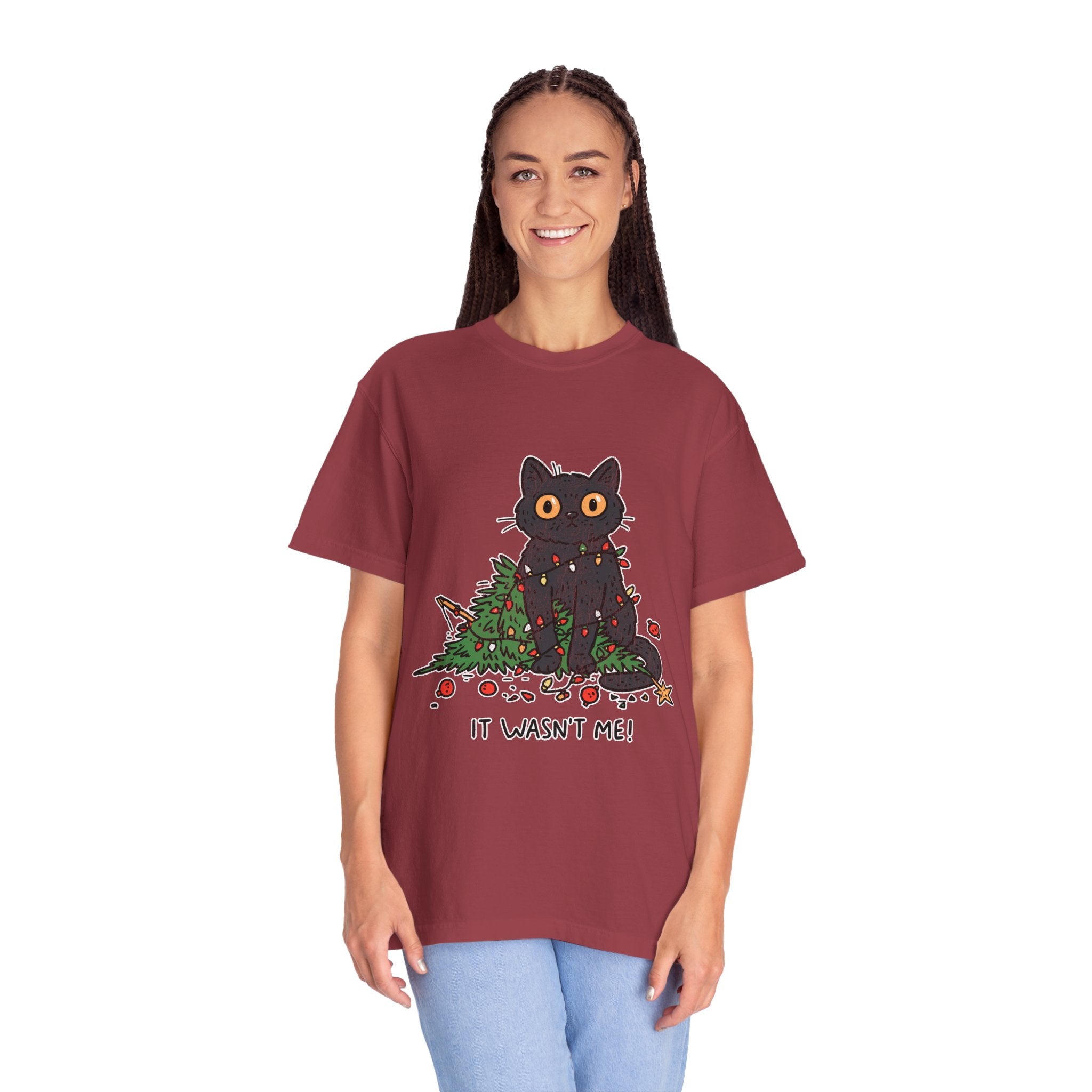 It Wasn't Me Black Cat Christmas Shirt, Funny Holiday T-Shirt, Mischievous Kitty Lights Tee, Gift for Cat Mom, Cat Dad, Christmas Party Top