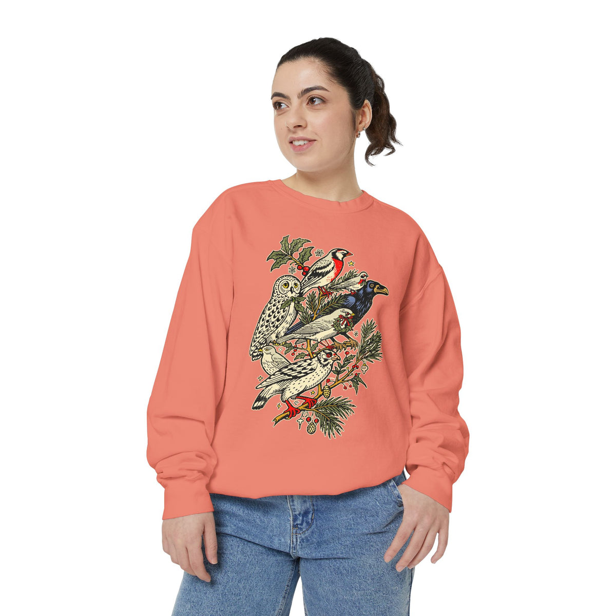 Winter Birds Graphic Sweatshirt, Vintage Woodland Pullover for Bird Lovers, Festive Nature Top, Cozy Christmas Gift for Birdwatchers
