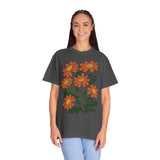 Orange Daisy Graphic Shirt, Retro Floral T-Shirt for Flower Lovers, Groovy Botanical Tee, Cheerful Garden Gift for Women and Gardeners