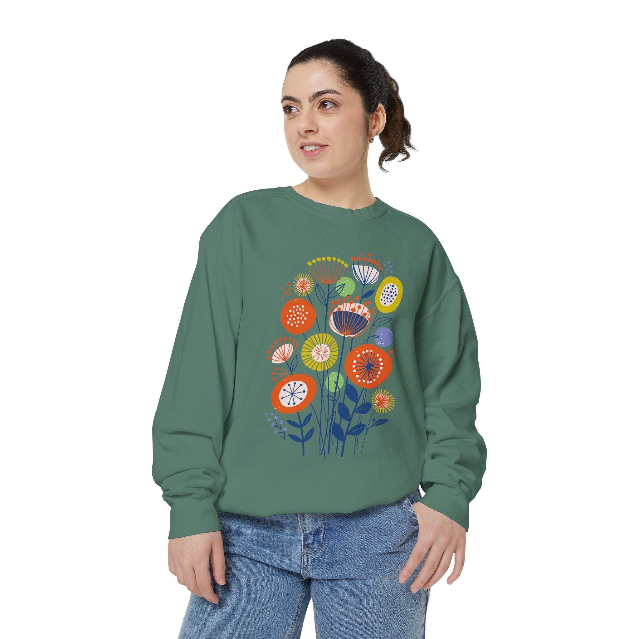 Retro Floral Graphic Sweatshirt, Colorful Botanical Pullover for Flower Lovers, Mid Century Garden Top, Cheerful Nature Gift for Her