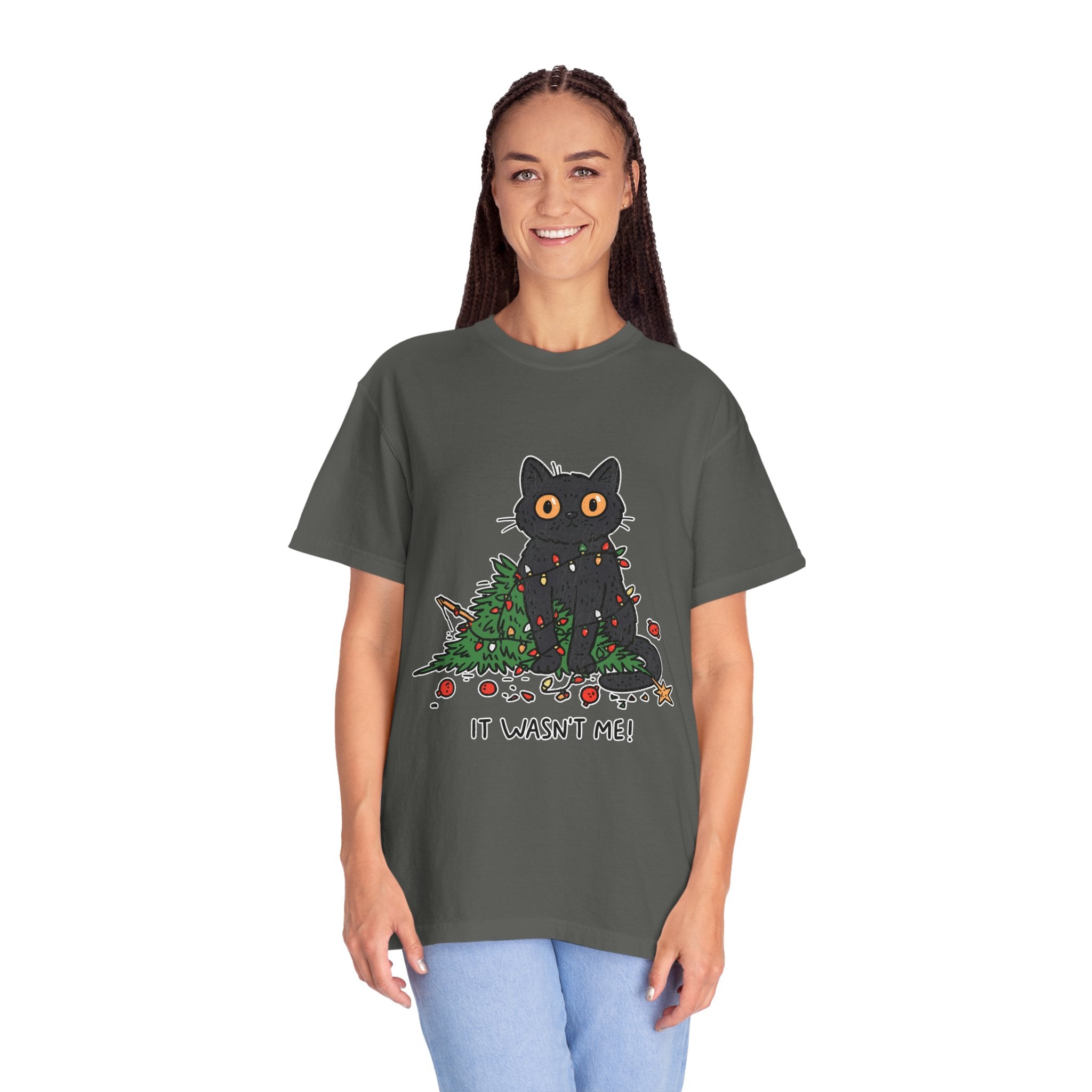 It Wasn't Me Black Cat Christmas Shirt, Funny Holiday T-Shirt, Mischievous Kitty Lights Tee, Gift for Cat Mom, Cat Dad, Christmas Party Top
