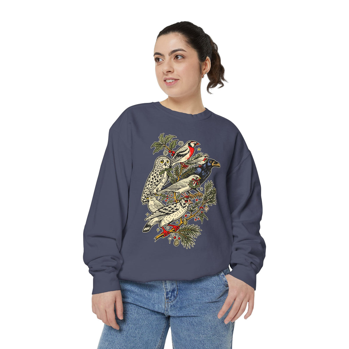 Winter Birds Graphic Sweatshirt, Vintage Woodland Pullover for Bird Lovers, Festive Nature Top, Cozy Christmas Gift for Birdwatchers