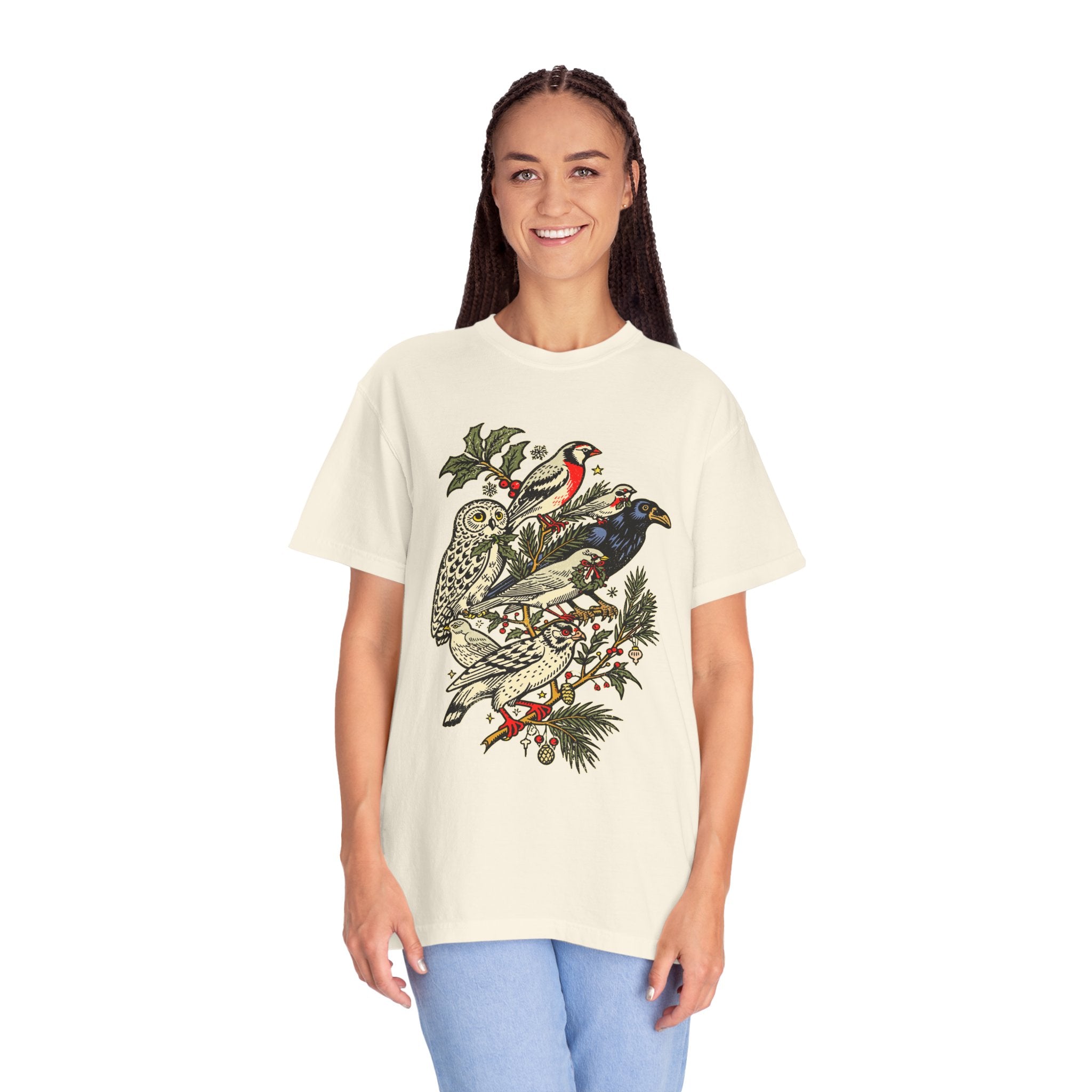Winter Birds Graphic Shirt, Vintage Woodland T-Shirt for Bird Lovers, Festive Nature Tee, Cozy Christmas Gift for Birdwatchers and Moms