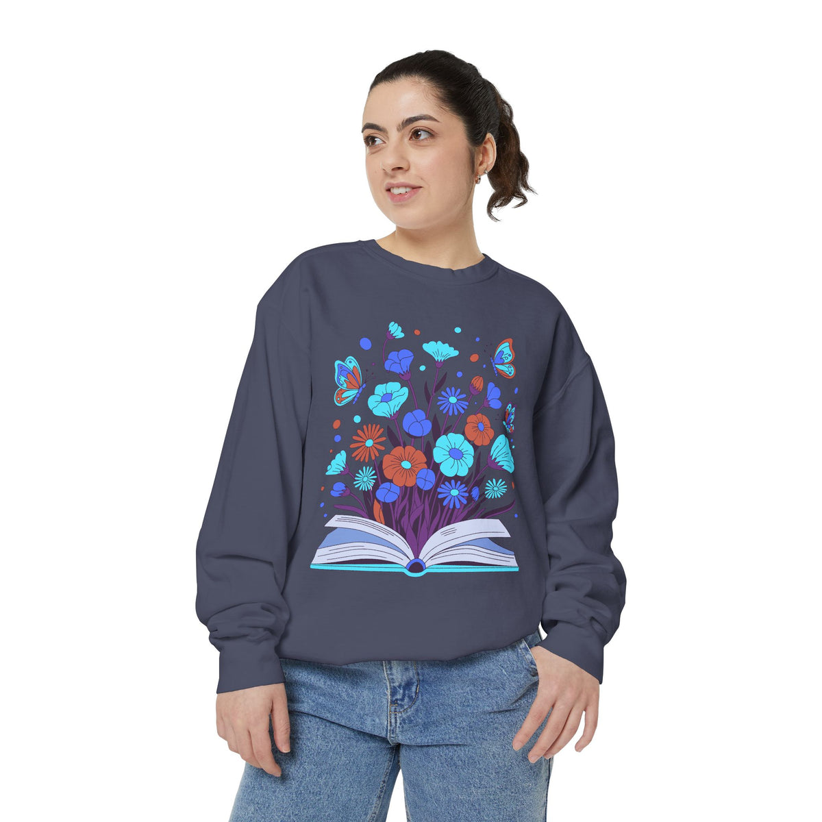 Book Lover Floral Sweatshirt, Open Book and Wildflower Crewneck, Reader Librarian Gift, Cozy Literary Pullover for Women and Teachers
