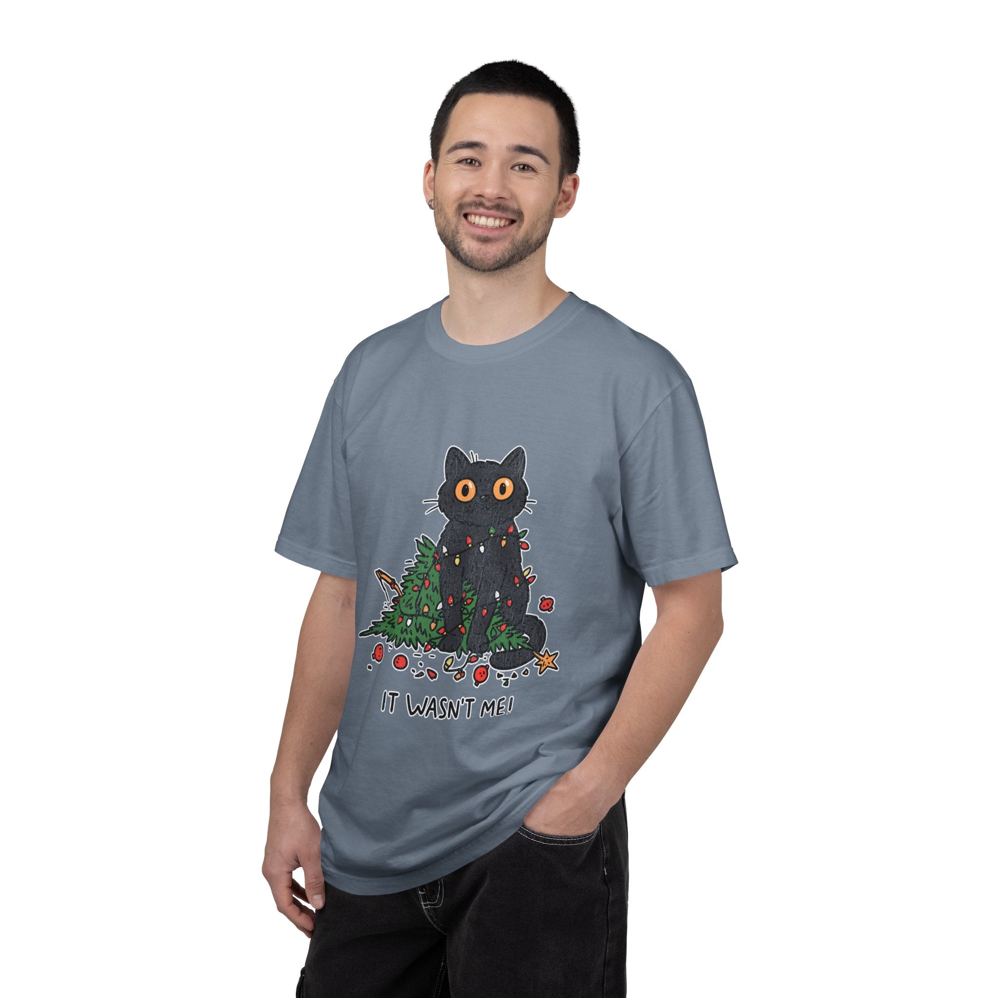 It Wasn't Me Black Cat Christmas Shirt, Funny Holiday T-Shirt, Mischievous Kitty Lights Tee, Gift for Cat Mom, Cat Dad, Christmas Party Top