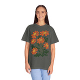 Orange Daisy Graphic Shirt, Retro Floral T-Shirt for Flower Lovers, Groovy Botanical Tee, Cheerful Garden Gift for Women and Gardeners