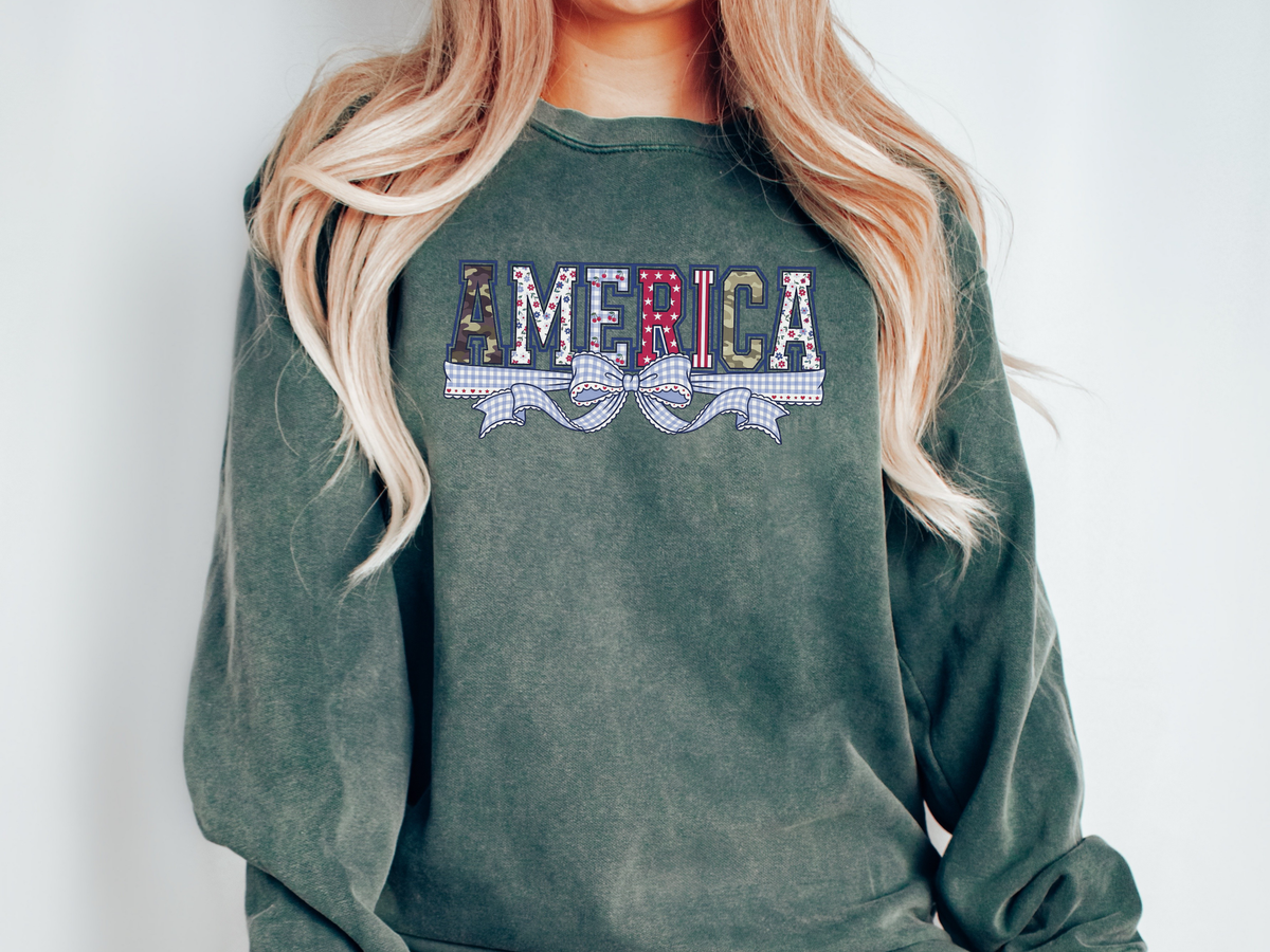 Patriotic America Bow Sweatshirt, Coquette USA Crewneck for Women, Vintage Americana Pullover, Fourth of July Sweatshirt Gift