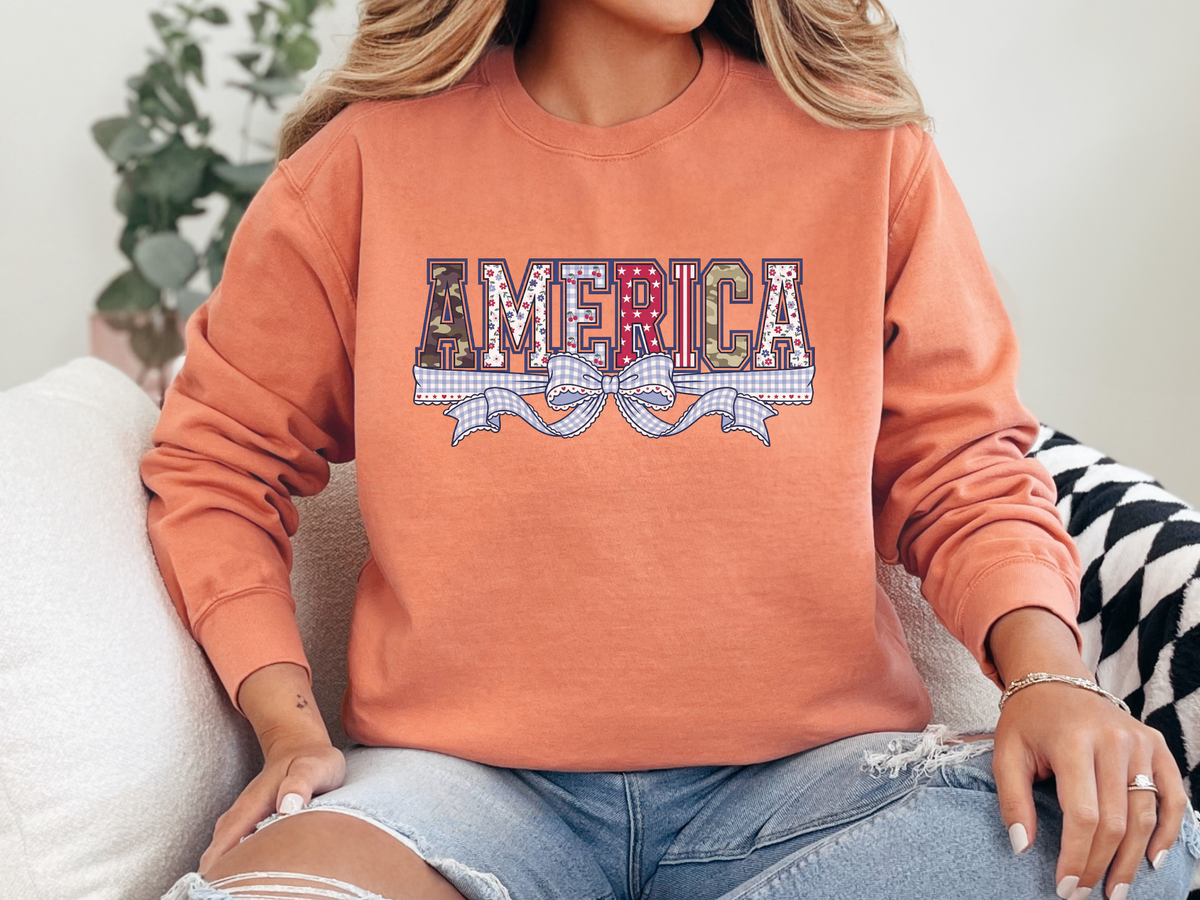 Patriotic America Bow Sweatshirt, Coquette USA Crewneck for Women, Vintage Americana Pullover, Fourth of July Sweatshirt Gift
