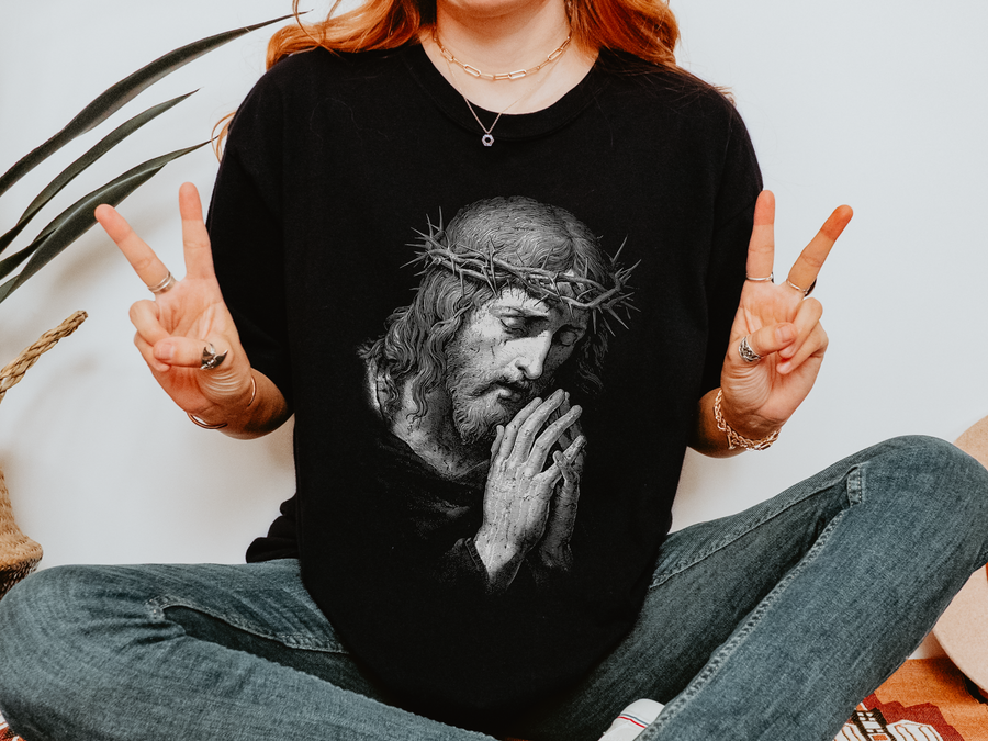 Jesus Praying Graphic Tee, Christian Faith T Shirt, Religious Streetwear Shirt, Vintage Jesus Shirt for Women Men
