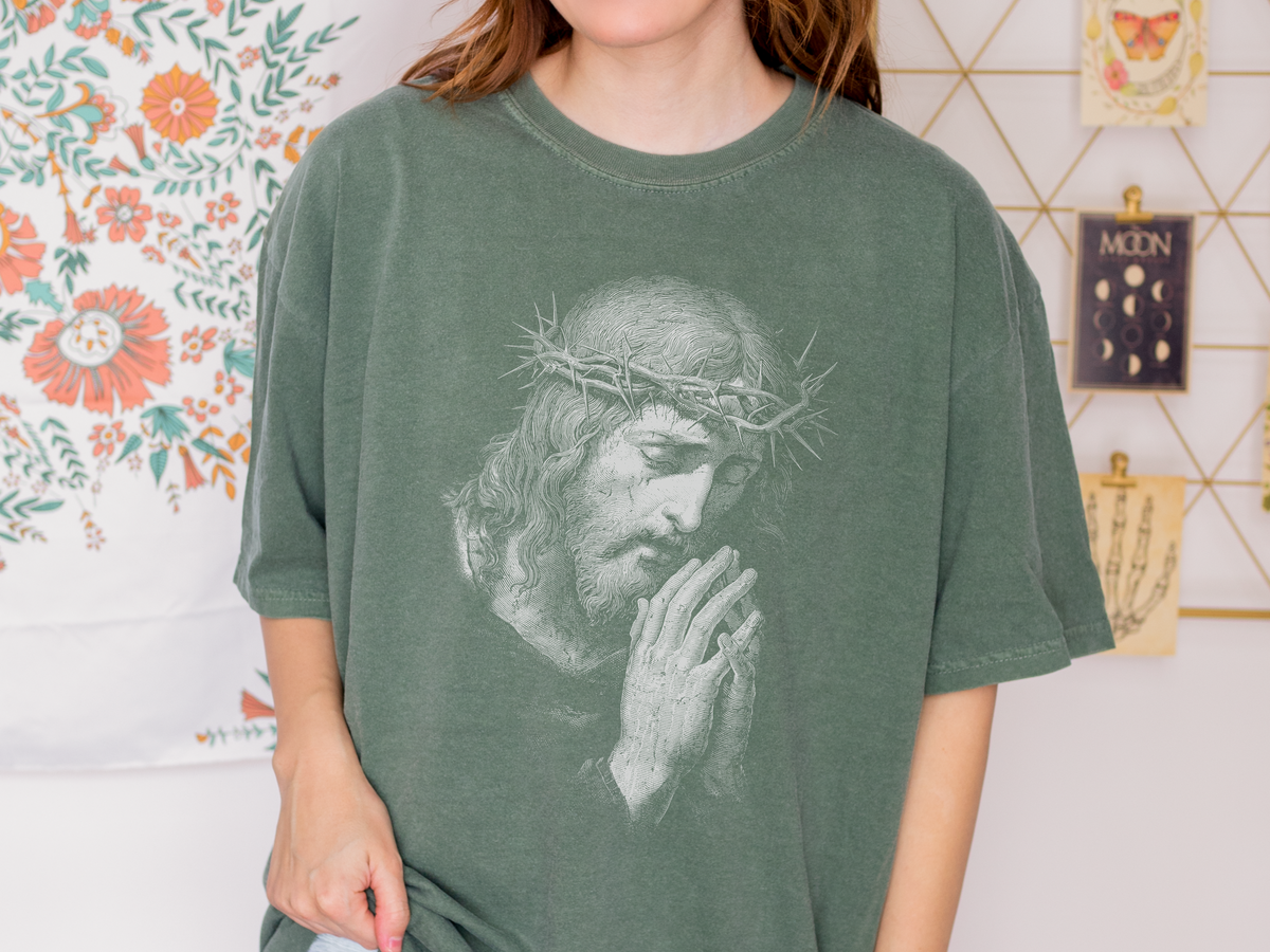 Jesus Praying Graphic Tee, Christian Faith T Shirt, Religious Streetwear Shirt, Vintage Jesus Shirt for Women Men