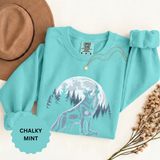 Howling Wolf Moon Sweatshirt, Mountain Forest Crewneck, Wildlife Lover Gift, Rustic Wilderness Graphic Cozy Outdoor Pullover Unisex Top