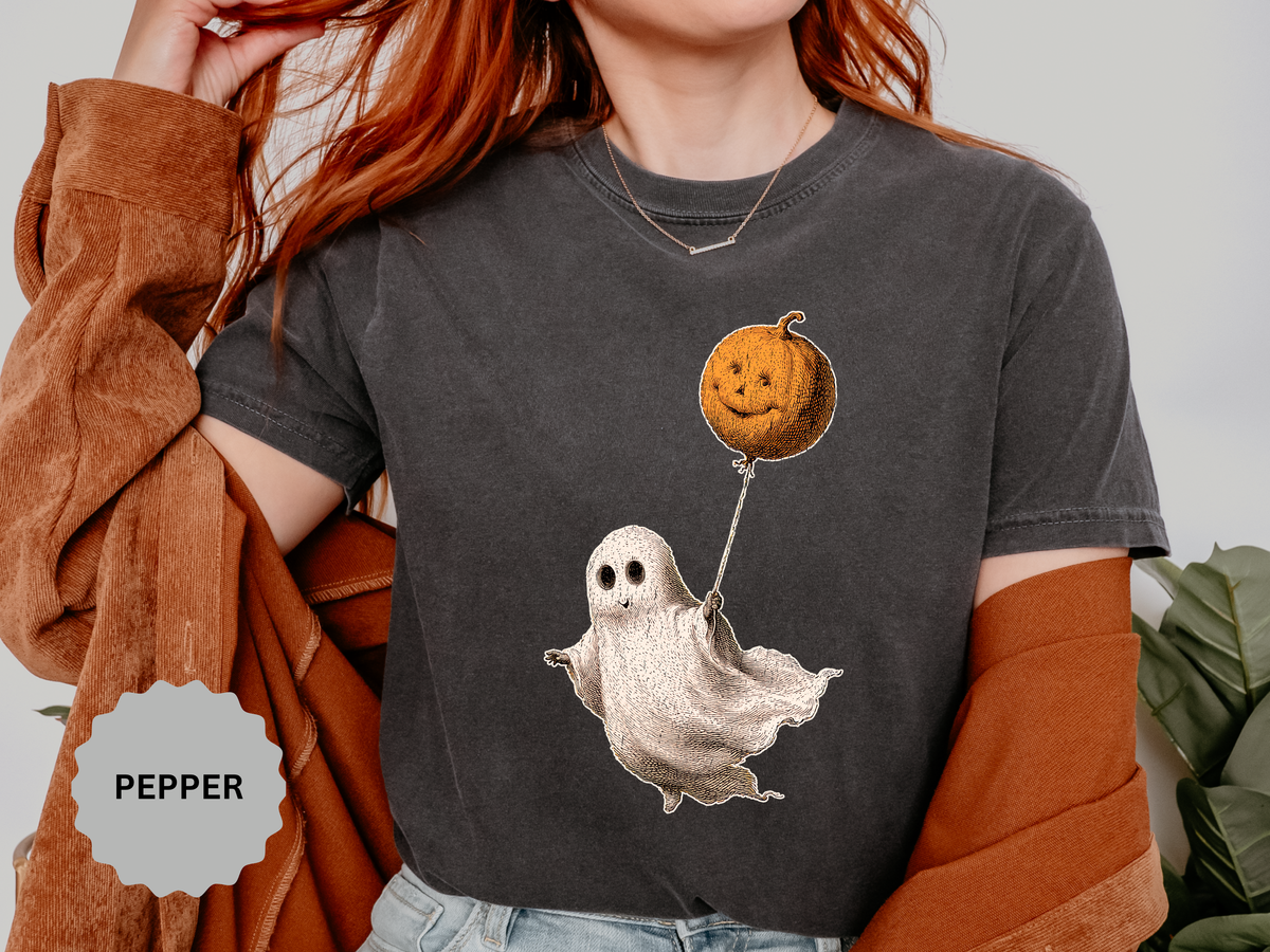 Cute Ghost Halloween Shirt, Pumpkin Balloon Graphic Tee, Vintage Spooky Season Gift for Women, Cozy October Fall Outfit for Ghost Lovers