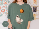 Cute Ghost Halloween Shirt, Pumpkin Balloon Graphic Tee, Vintage Spooky Season Gift for Women, Cozy October Fall Outfit for Ghost Lovers