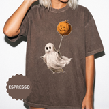 Cute Ghost Halloween Shirt, Pumpkin Balloon Graphic Tee, Vintage Spooky Season Gift for Women, Cozy October Fall Outfit for Ghost Lovers
