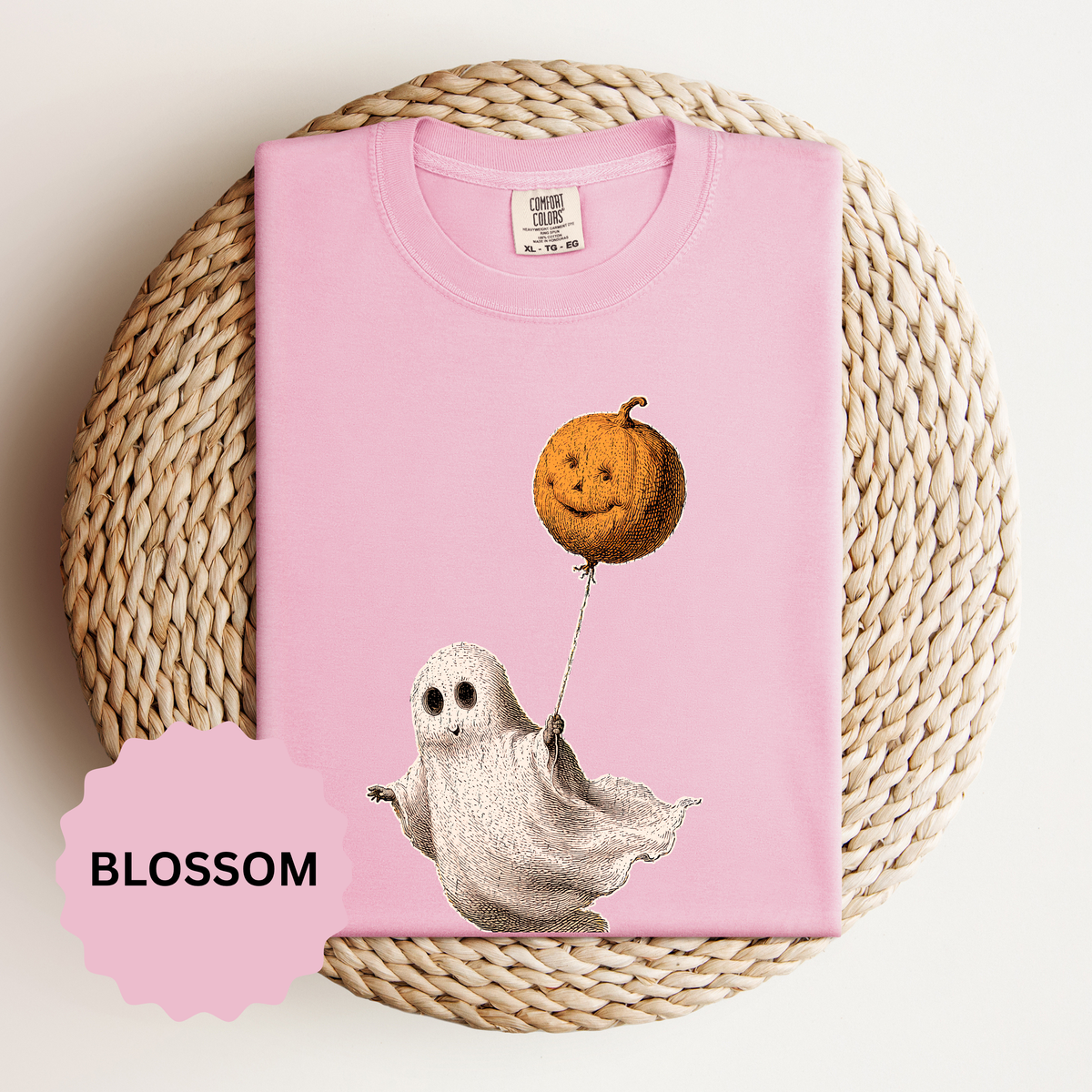 Cute Ghost Halloween Shirt, Pumpkin Balloon Graphic Tee, Vintage Spooky Season Gift for Women, Cozy October Fall Outfit for Ghost Lovers