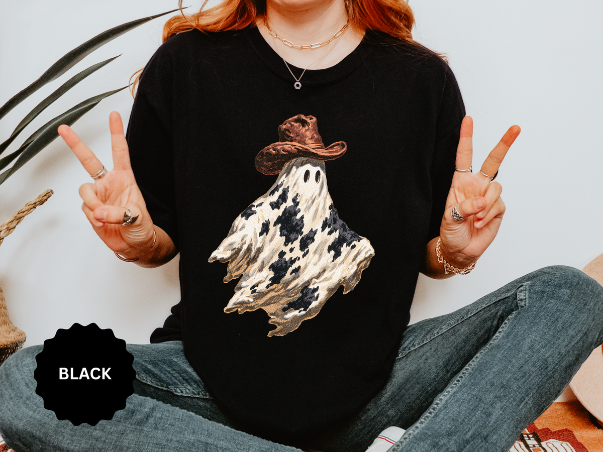 Western Ghost Halloween Shirt, Cowboy Hat Spooky Graphic Tee, Cute Vintage Fall Gift for Cowgirl, Country October Outfit for Women