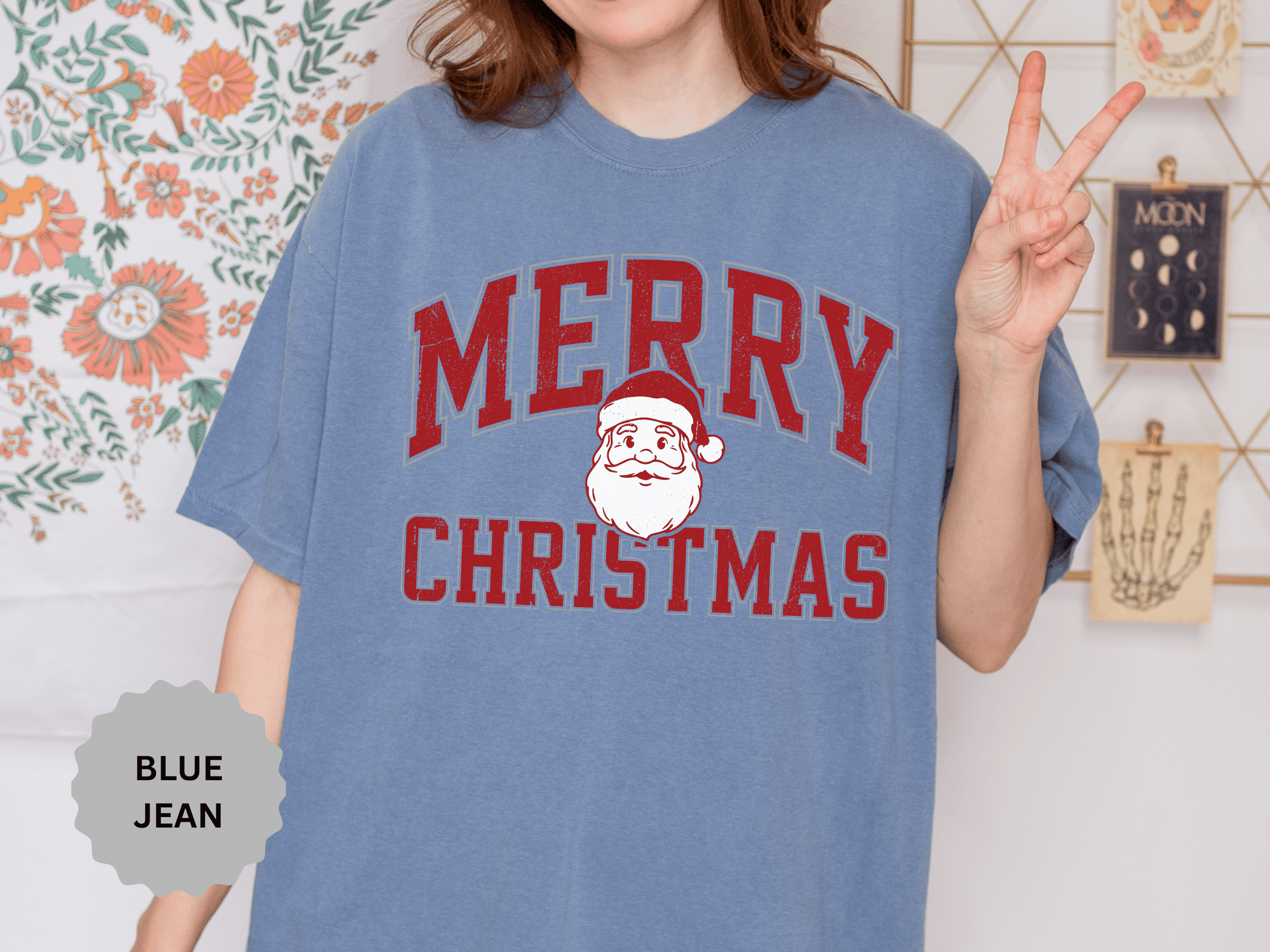 Merry Christmas Santa Shirt, Vintage Holiday T-Shirt, Festive Christmas Party Tee, Retro Santa Claus Gift for Family Photos, Men or Women