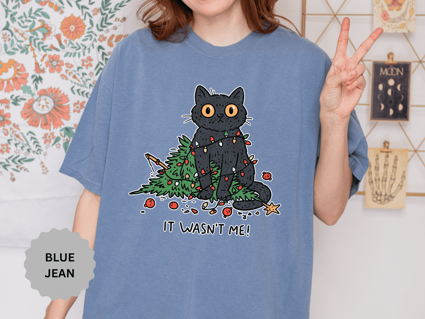 It Wasn't Me Black Cat Christmas Shirt, Funny Holiday T-Shirt, Mischievous Kitty Lights Tee, Gift for Cat Mom, Cat Dad, Christmas Party Top