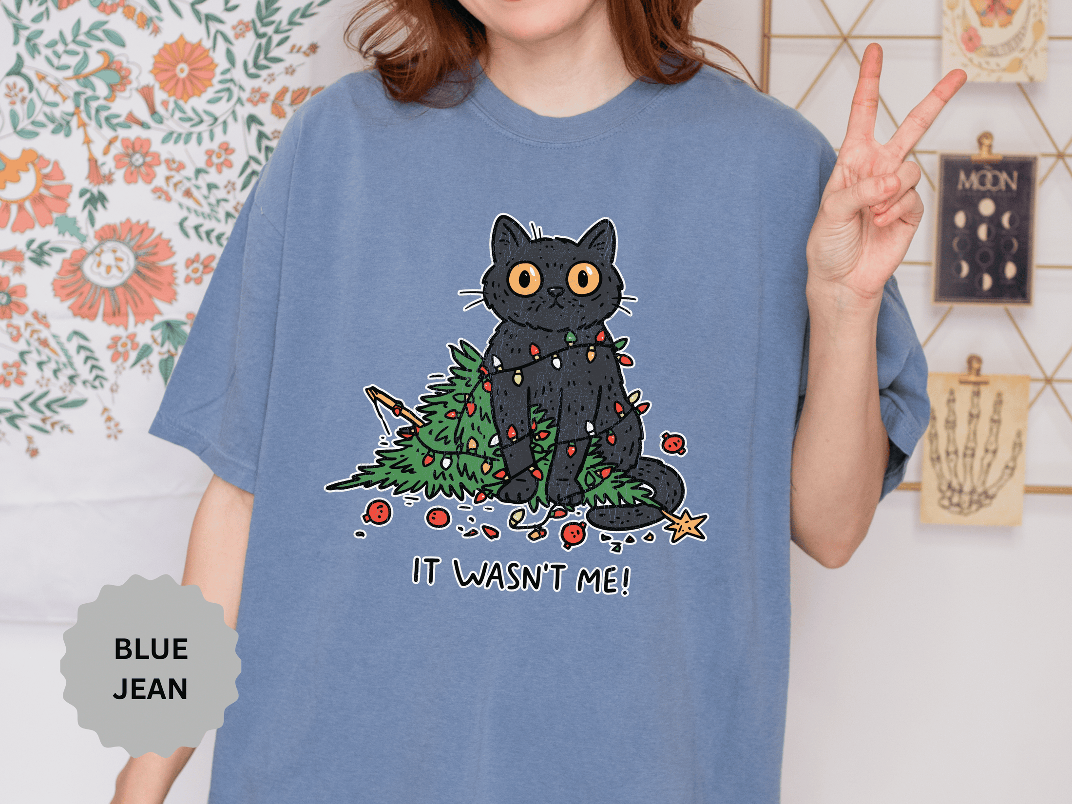 It Wasn't Me Black Cat Christmas Shirt, Funny Holiday T-Shirt, Mischievous Kitty Lights Tee, Gift for Cat Mom, Cat Dad, Christmas Party Top