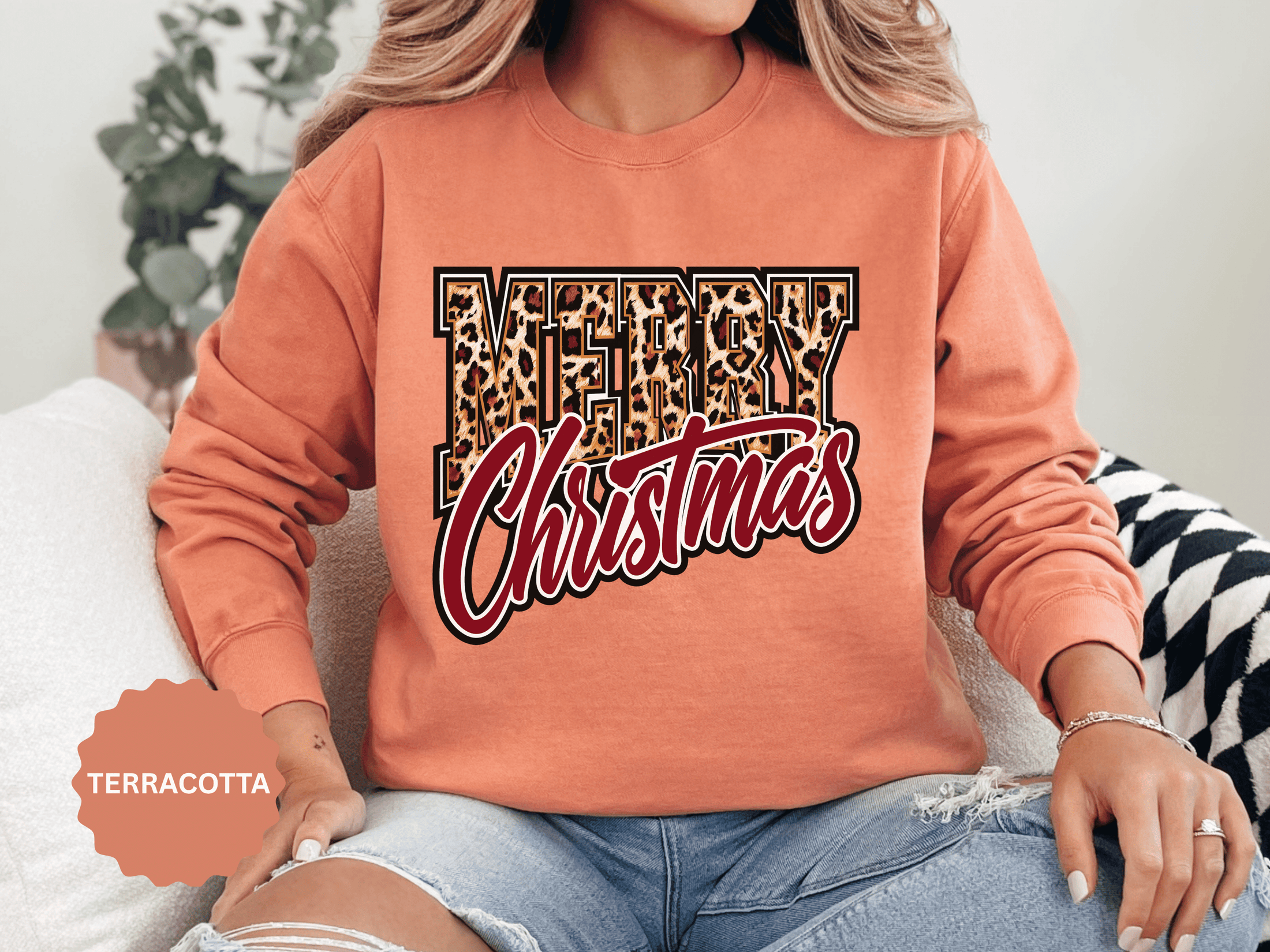 Merry Christmas Leopard Print Sweatshirt, Trendy Holiday Crewneck, Cheetah Lettering Pullover, Festive Gift for Women, Mom or Teacher
