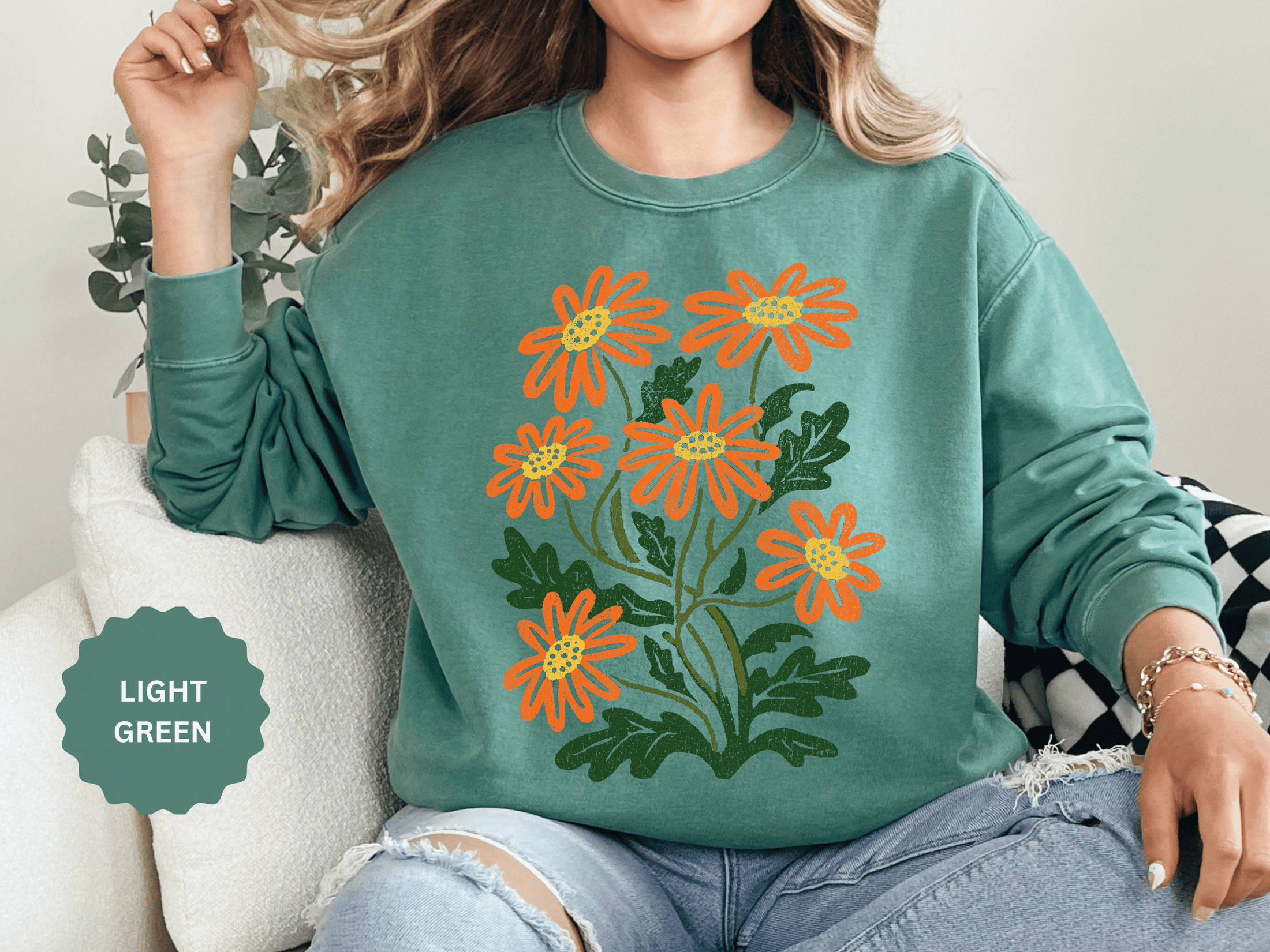 Orange Daisy Graphic Sweatshirt, Retro Floral Pullover for Flower Lovers, Groovy Botanical Top, Cheerful Garden Gift for Women
