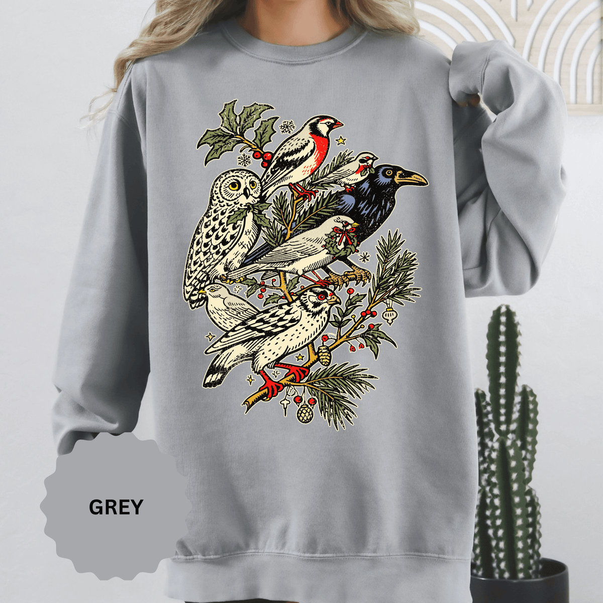Winter Birds Graphic Sweatshirt, Vintage Woodland Pullover for Bird Lovers, Festive Nature Top, Cozy Christmas Gift for Birdwatchers