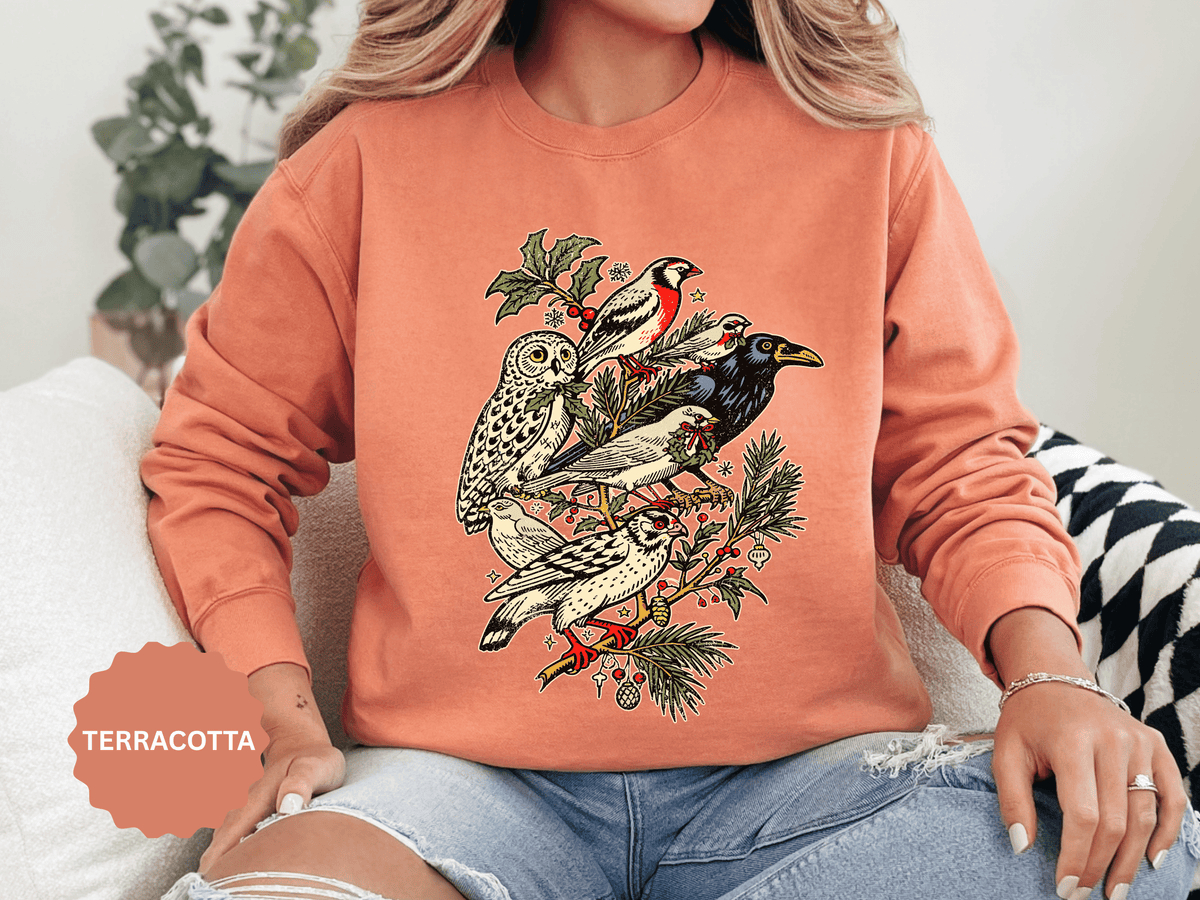 Winter Birds Graphic Sweatshirt, Vintage Woodland Pullover for Bird Lovers, Festive Nature Top, Cozy Christmas Gift for Birdwatchers