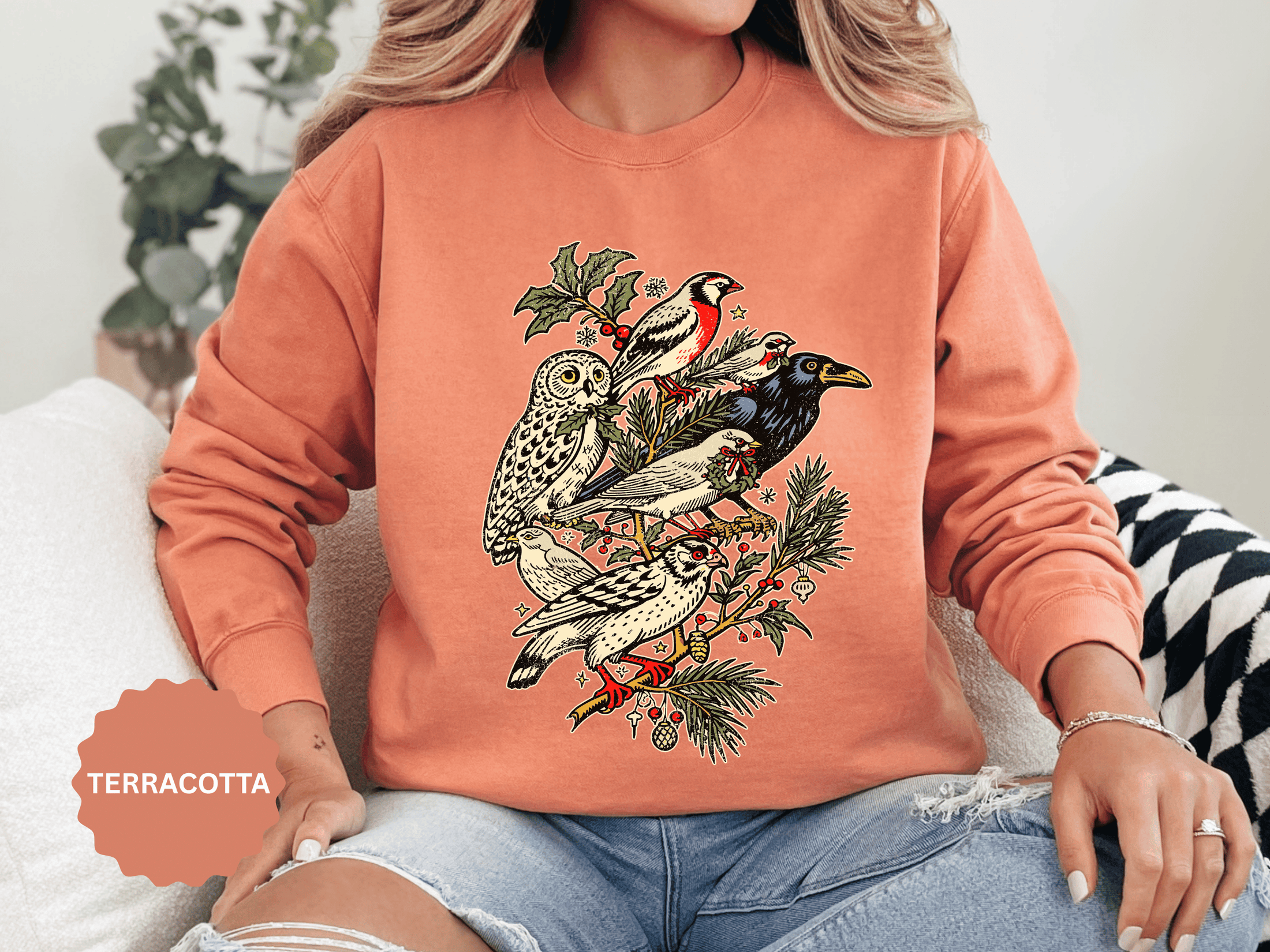 Winter Birds Graphic Sweatshirt, Vintage Woodland Pullover for Bird Lovers, Festive Nature Top, Cozy Christmas Gift for Birdwatchers