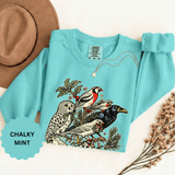 Winter Birds Graphic Sweatshirt, Vintage Woodland Pullover for Bird Lovers, Festive Nature Top, Cozy Christmas Gift for Birdwatchers