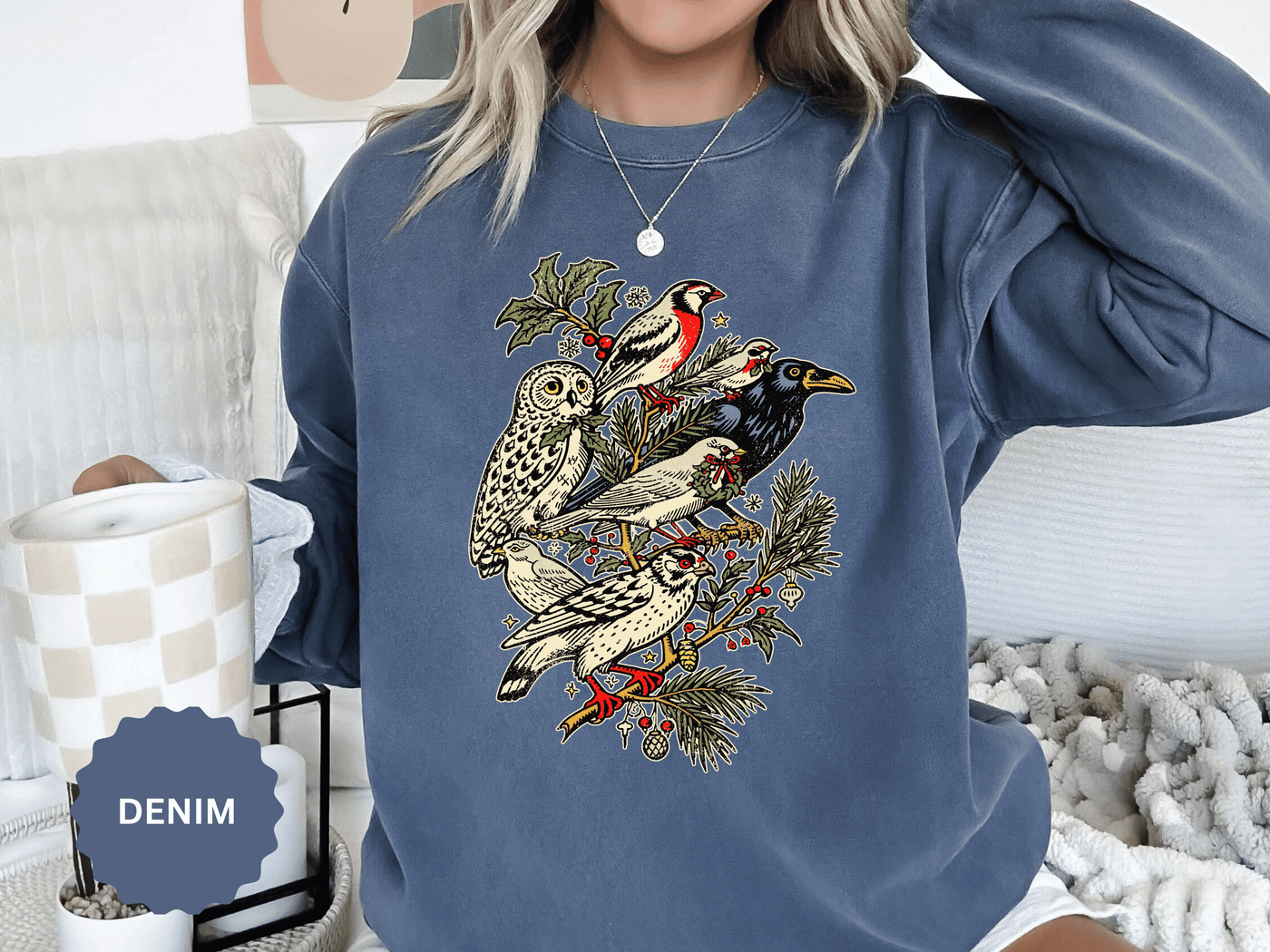 Winter Birds Graphic Sweatshirt, Vintage Woodland Pullover for Bird Lovers, Festive Nature Top, Cozy Christmas Gift for Birdwatchers