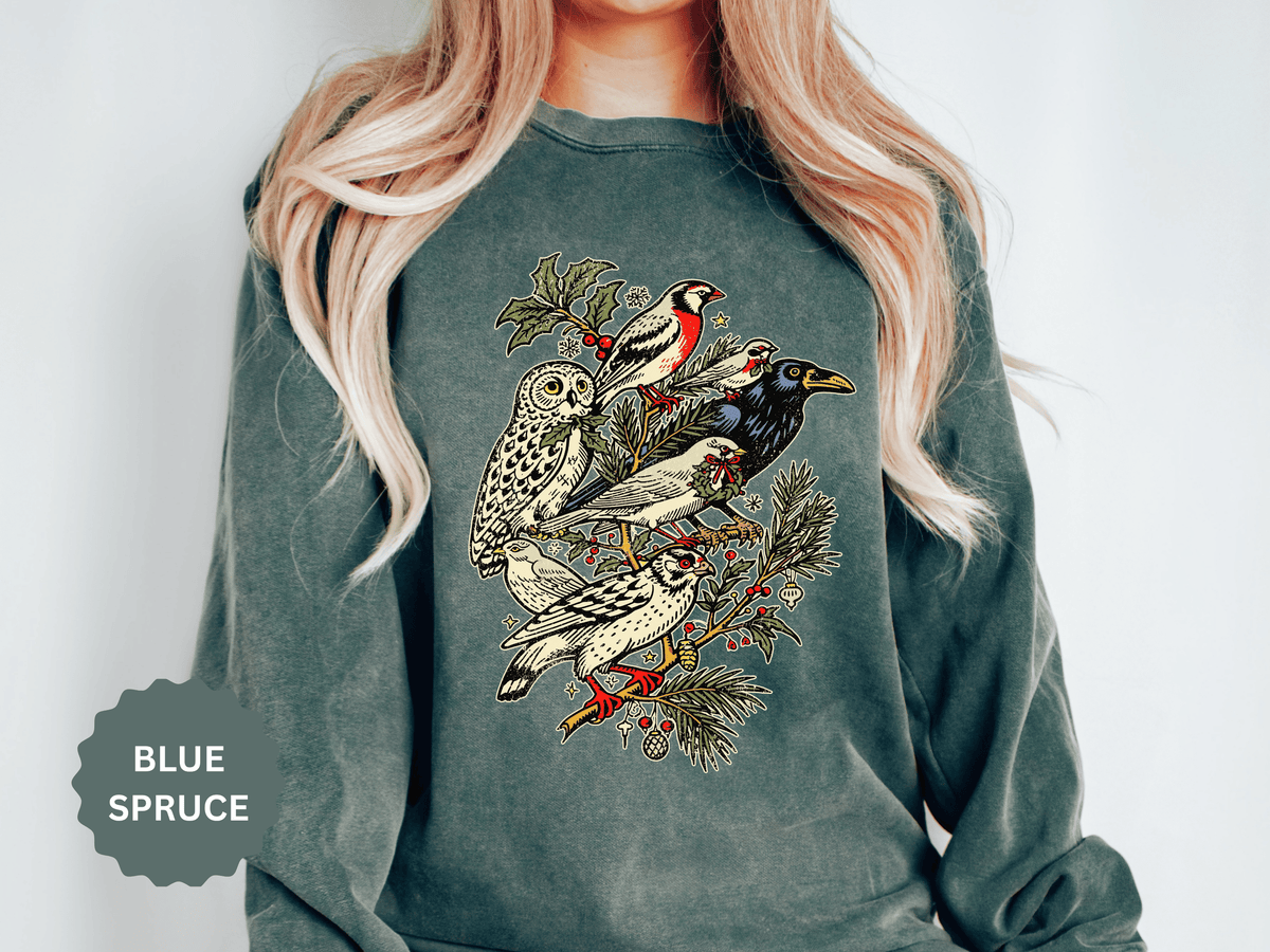 Winter Birds Graphic Sweatshirt, Vintage Woodland Pullover for Bird Lovers, Festive Nature Top, Cozy Christmas Gift for Birdwatchers