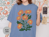 Orange Daisy Graphic Shirt, Retro Floral T-Shirt for Flower Lovers, Groovy Botanical Tee, Cheerful Garden Gift for Women and Gardeners