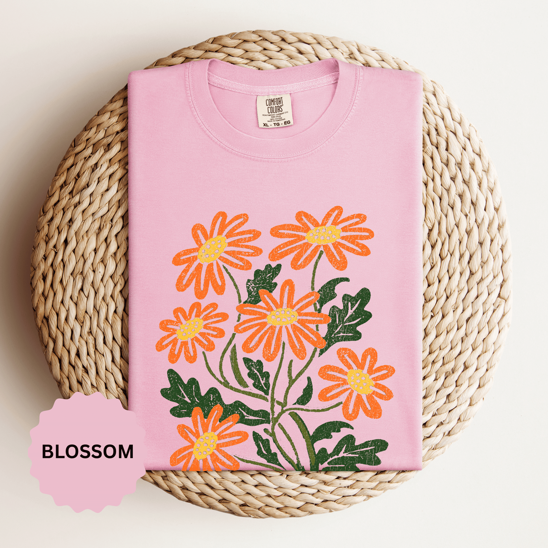 Orange Daisy Graphic Shirt, Retro Floral T-Shirt for Flower Lovers, Groovy Botanical Tee, Cheerful Garden Gift for Women and Gardeners