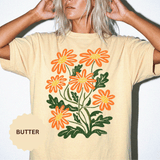 Orange Daisy Graphic Shirt, Retro Floral T-Shirt for Flower Lovers, Groovy Botanical Tee, Cheerful Garden Gift for Women and Gardeners