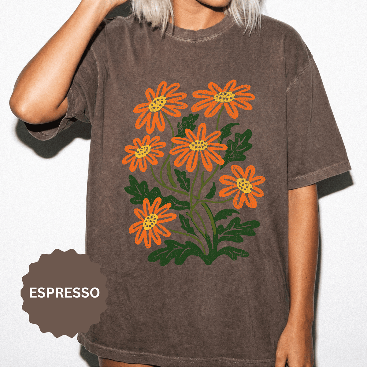 Orange Daisy Graphic Shirt, Retro Floral T-Shirt for Flower Lovers, Groovy Botanical Tee, Cheerful Garden Gift for Women and Gardeners