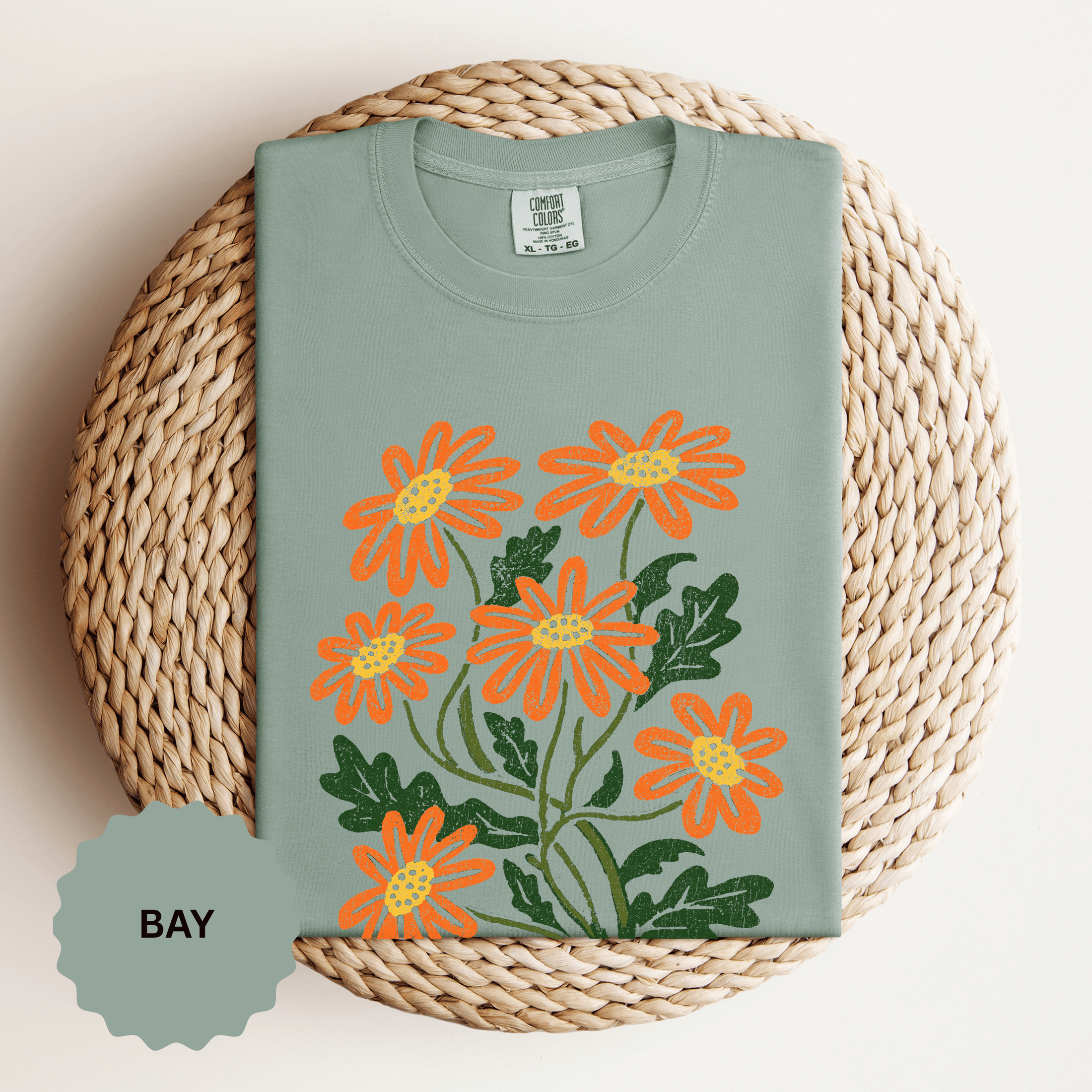 Orange Daisy Graphic Shirt, Retro Floral T-Shirt for Flower Lovers, Groovy Botanical Tee, Cheerful Garden Gift for Women and Gardeners
