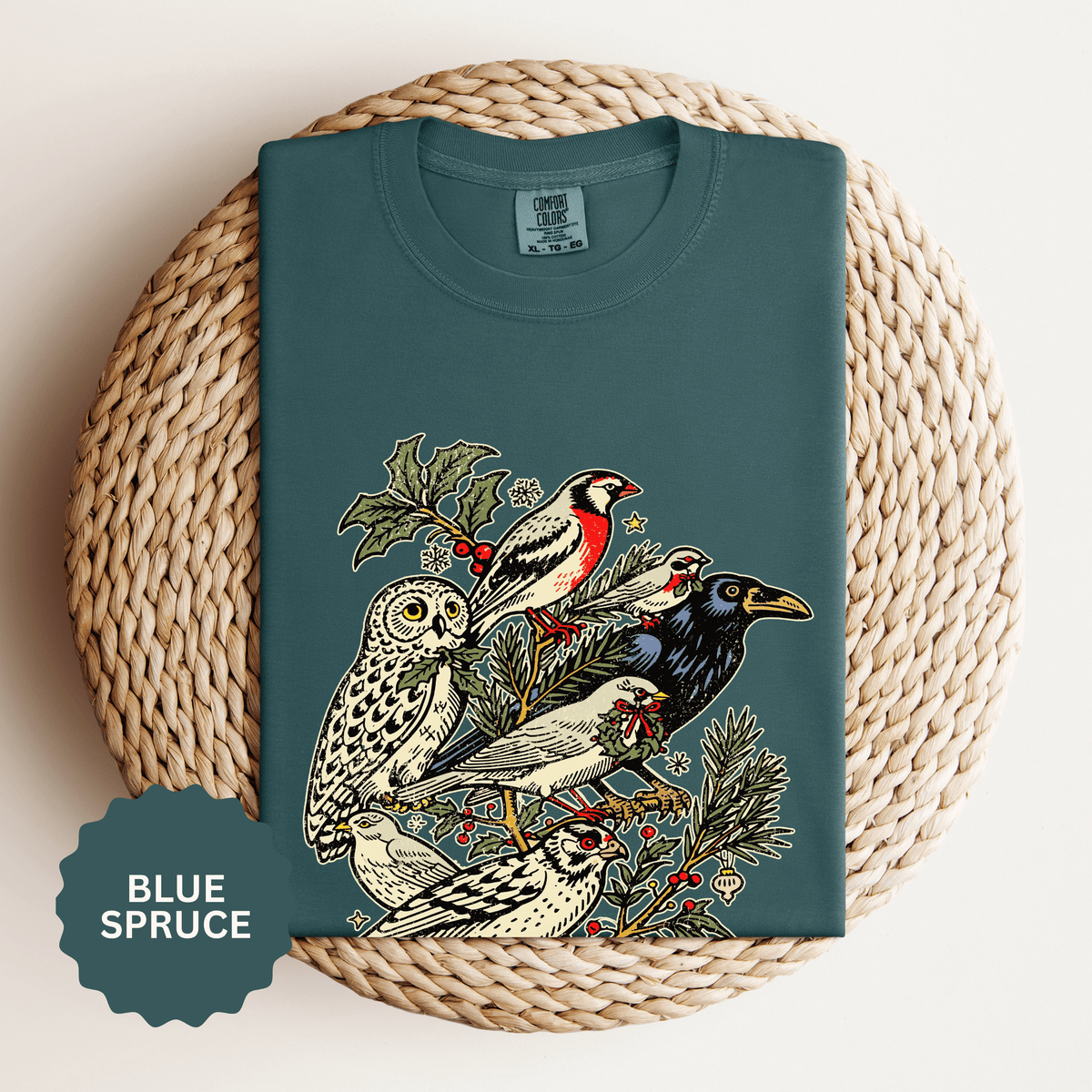 Winter Birds Graphic Shirt, Vintage Woodland T-Shirt for Bird Lovers, Festive Nature Tee, Cozy Christmas Gift for Birdwatchers and Moms