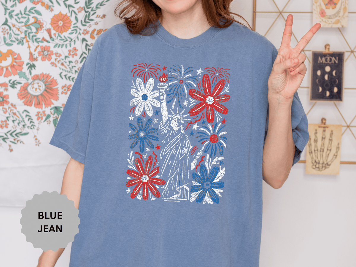 Patriotic Fireworks Shirt, Red White Blue Flower Graphic Tee, Americana T Shirt, Fourth of July Outfit, Vintage USA Gift for Women