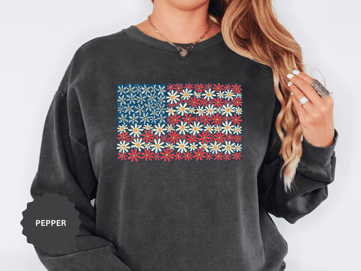 American Flag Floral Sweatshirt, Patriotic Flower Graphic Pullover, Vintage Americana Crewneck, Fourth of July Outfit, USA Gift