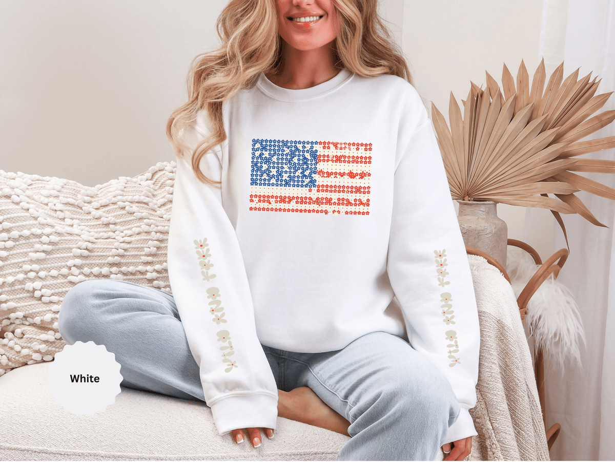 Patriotic American Flag Sweatshirt, USA Floral Crewneck, Vintage Americana Pullover, Fourth of July Outfit, Summer Patriotic Gift for Her