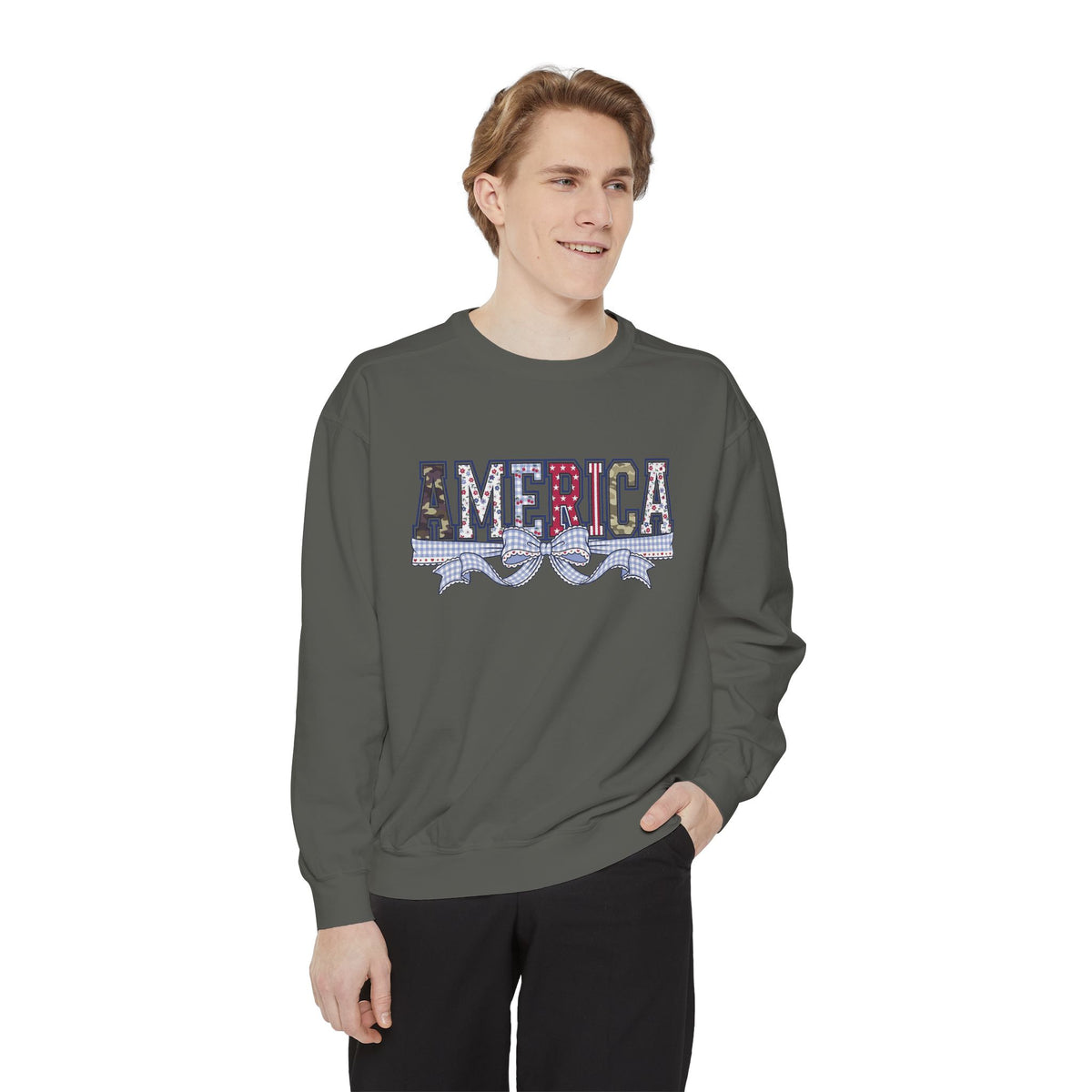 Patriotic America Bow Sweatshirt, Coquette USA Crewneck for Women, Vintage Americana Pullover, Fourth of July Sweatshirt Gift