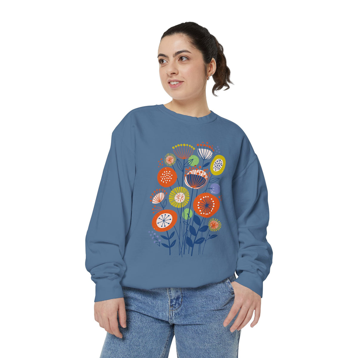 Retro Floral Graphic Sweatshirt, Colorful Botanical Pullover for Flower Lovers, Mid Century Garden Top, Cheerful Nature Gift for Her
