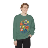 Retro Floral Graphic Sweatshirt, Colorful Botanical Pullover for Flower Lovers, Mid Century Garden Top, Cheerful Nature Gift for Her