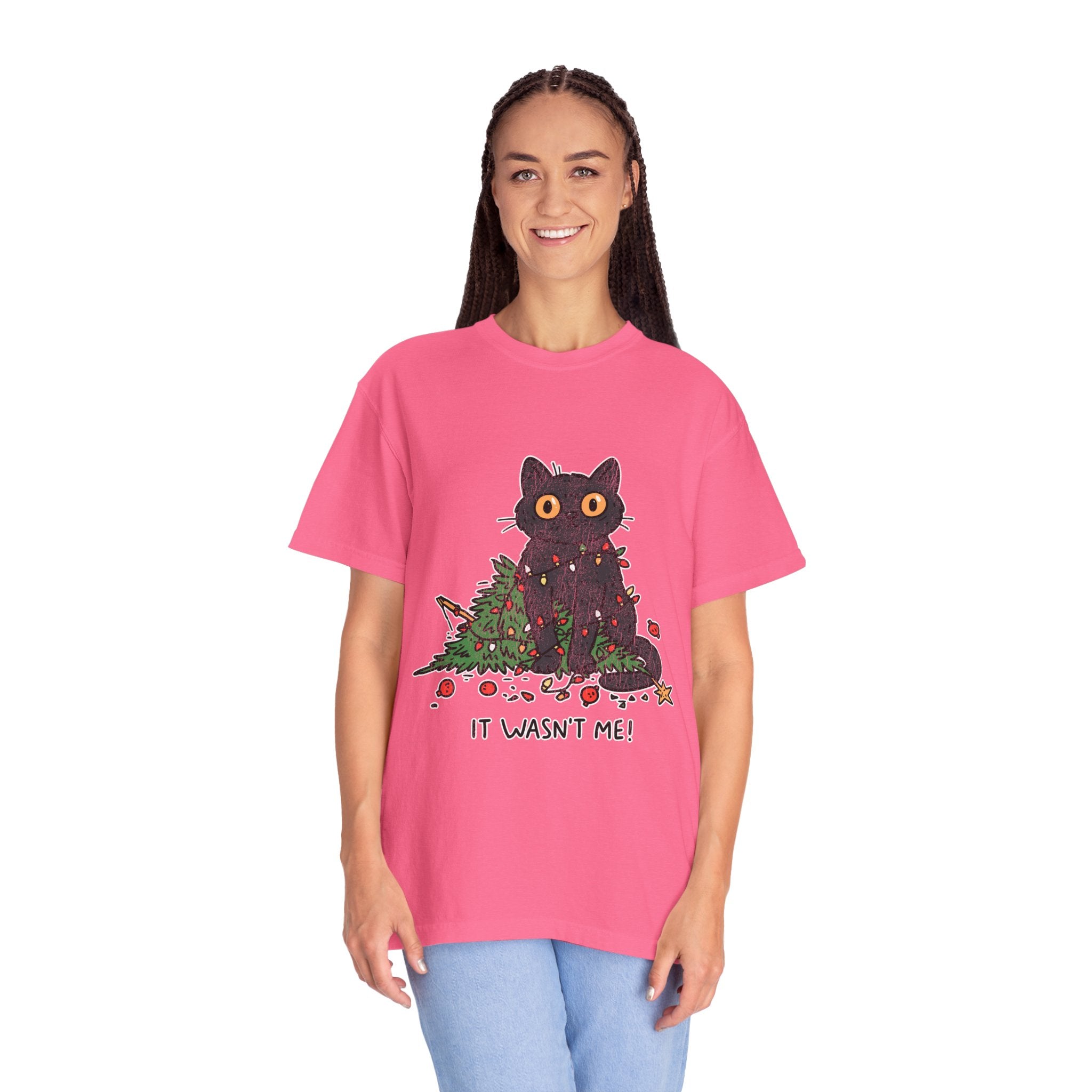It Wasn't Me Black Cat Christmas Shirt, Funny Holiday T-Shirt, Mischievous Kitty Lights Tee, Gift for Cat Mom, Cat Dad, Christmas Party Top