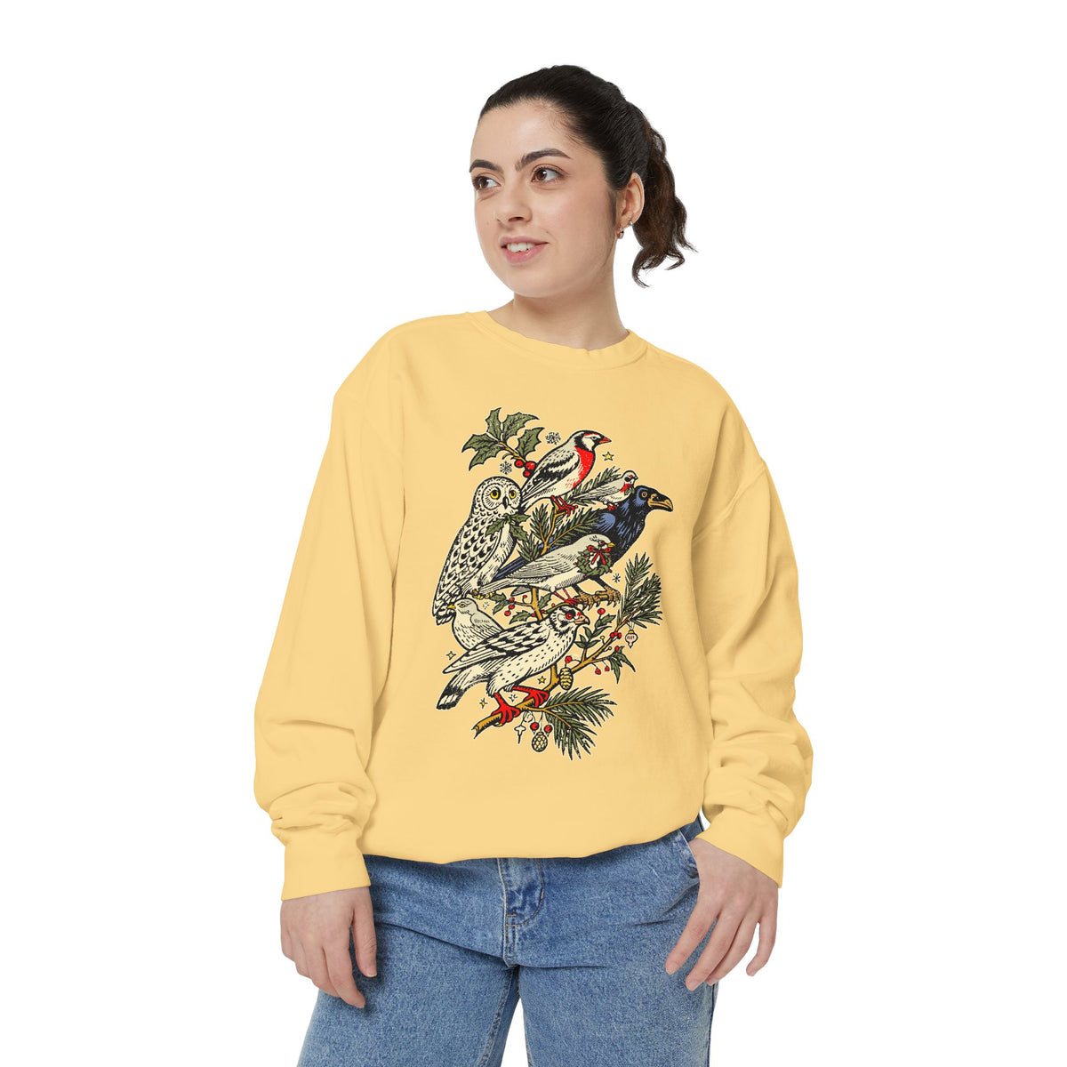 Winter Birds Graphic Sweatshirt, Vintage Woodland Pullover for Bird Lovers, Festive Nature Top, Cozy Christmas Gift for Birdwatchers