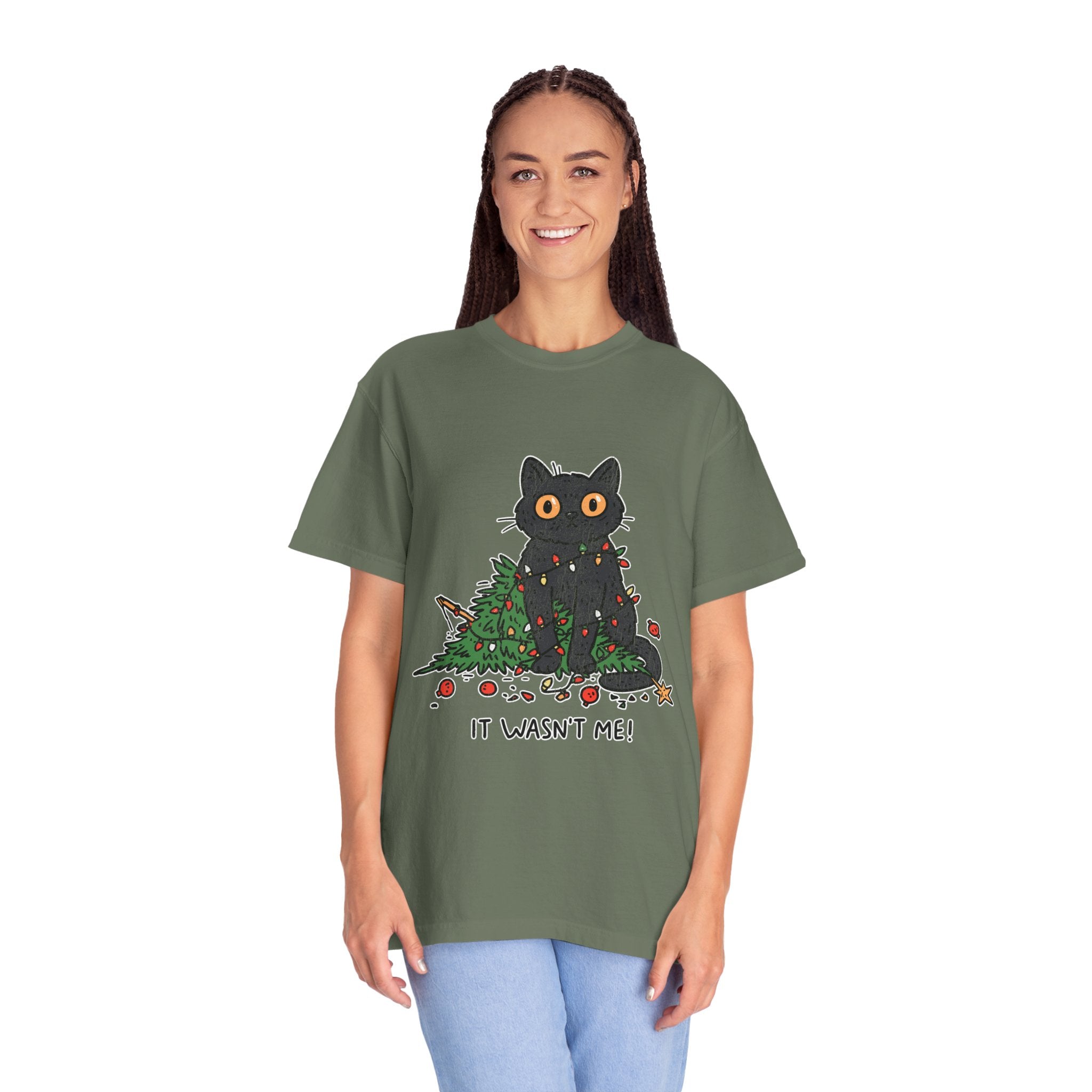 It Wasn't Me Black Cat Christmas Shirt, Funny Holiday T-Shirt, Mischievous Kitty Lights Tee, Gift for Cat Mom, Cat Dad, Christmas Party Top