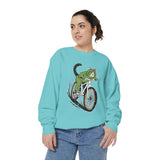 Mountain Bike Cat Sweatshirt, Funny Cycling Kitty Crewneck, Cat Lover Gift, Outdoor Adventure Graphic Cozy Biker Pullover Shirt Top