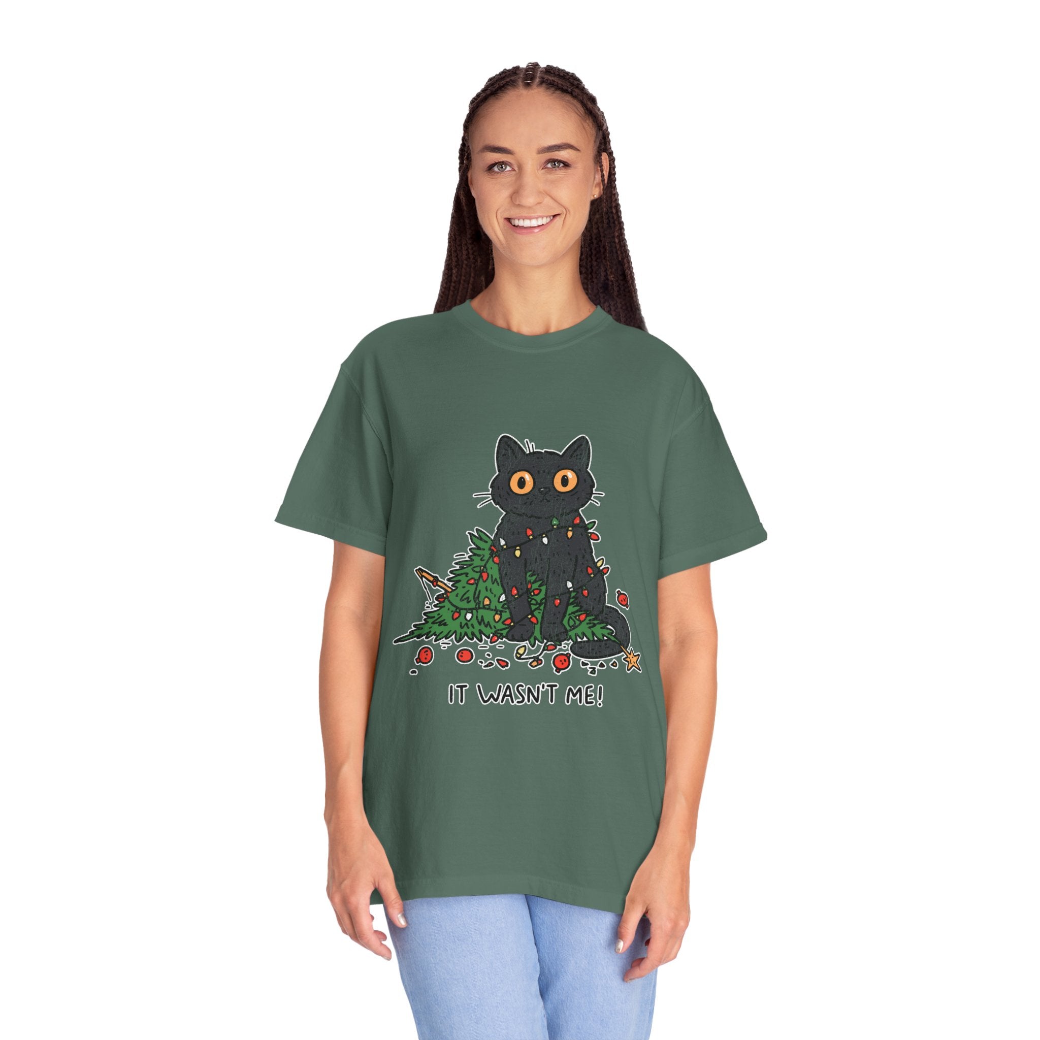 It Wasn't Me Black Cat Christmas Shirt, Funny Holiday T-Shirt, Mischievous Kitty Lights Tee, Gift for Cat Mom, Cat Dad, Christmas Party Top