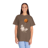 Cute Ghost Halloween Shirt, Pumpkin Balloon Graphic Tee, Vintage Spooky Season Gift for Women, Cozy October Fall Outfit for Ghost Lovers