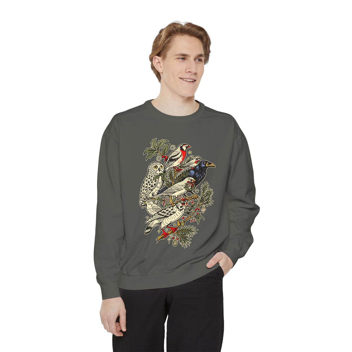 Winter Birds Graphic Sweatshirt, Vintage Woodland Pullover for Bird Lovers, Festive Nature Top, Cozy Christmas Gift for Birdwatchers